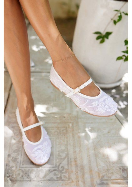 Lotaro Kadin Bej Işleme Detayli Tul Babet