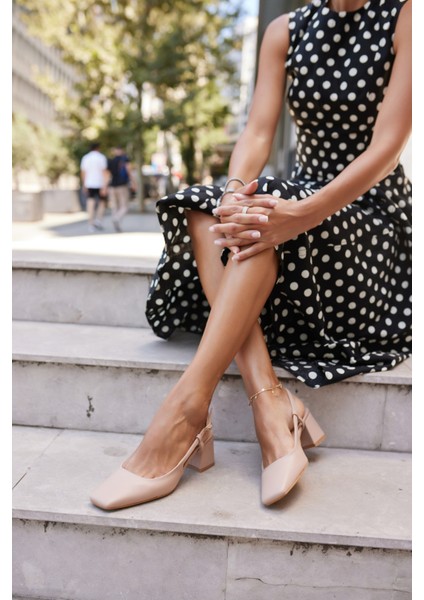 Alfama Kadın Nude Kut Burunlu Kalın Topuklu Sandalet