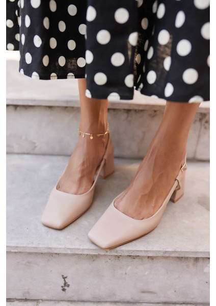 Alfama Kadın Nude Kut Burunlu Kalın Topuklu Sandalet