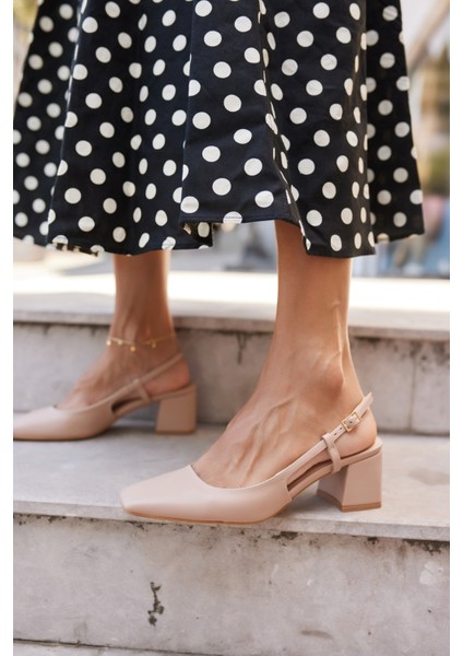 Alfama Kadın Nude Kut Burunlu Kalın Topuklu Sandalet