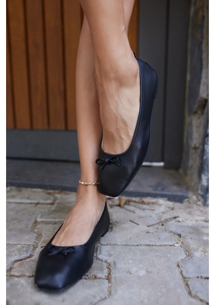 Astra Kadın Kot Mavi Gercek Deri Babet fırsatları