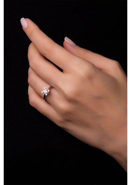 Beyaz Altın Sertifikalı Premium Created Taşlı Tektaş Yüzük fiyatları