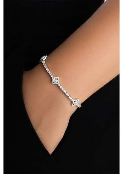 Şans Yoncası 18 Ayar Beyaz Altın Kaplama Gümüş Su Yolu Bileklik fiyatları