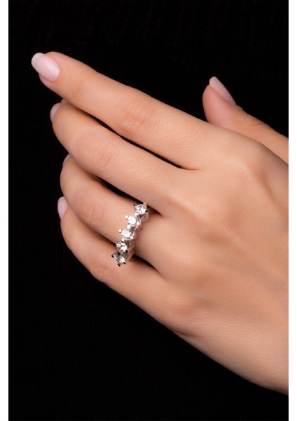 Beyaz Altın Sertifikalı Premium Created Taşlı Beştaş Yüzük fiyatları