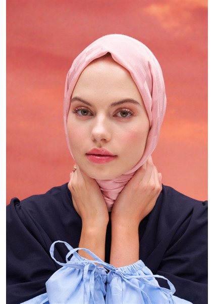 Pudra Carell Küpçizgi Jakar Italyan Ipekli Şal fiyatları