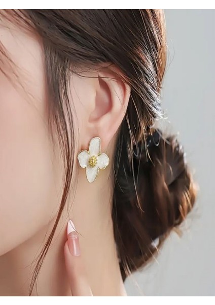 14K Altın Kaplama Beyaz Çiçek Küpe