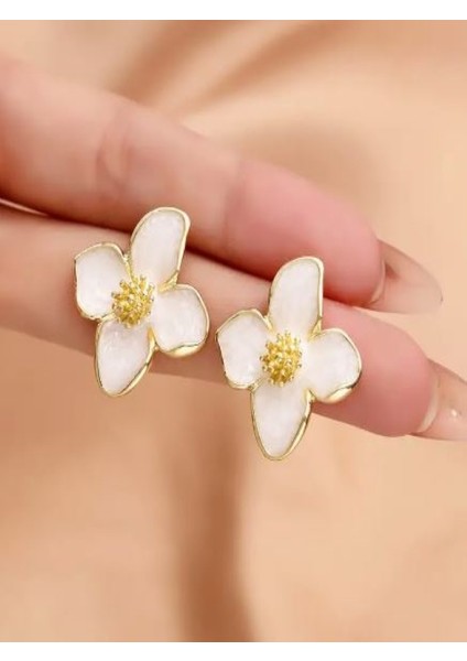 14K Altın Kaplama Beyaz Çiçek Küpe fırsatları