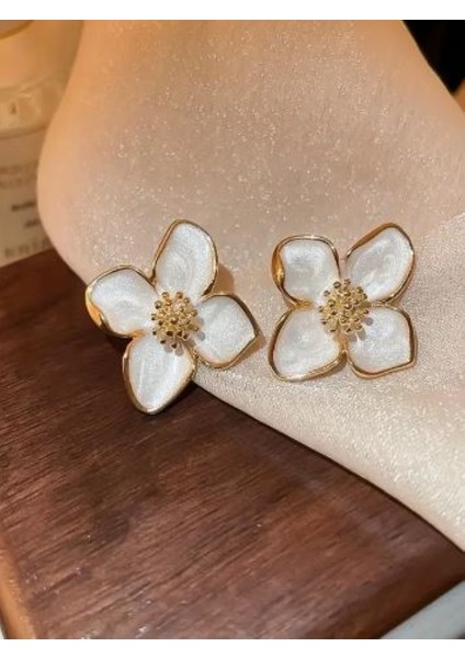 14K Altın Kaplama Beyaz Çiçek Küpe indirimleri