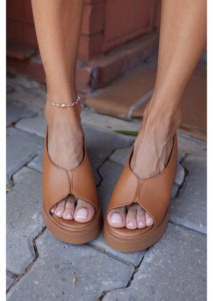 Confino Kadın Siyah Gercek Deri Dolgu Taban Sandalet