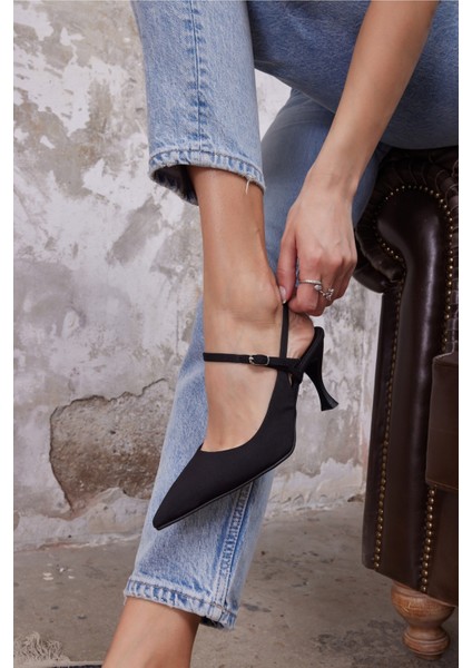 Allen Kadin Siyah Topuklu Ayakkabi modelleri