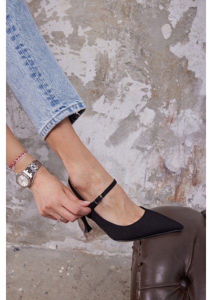 Allen Kadin Siyah Topuklu Ayakkabi