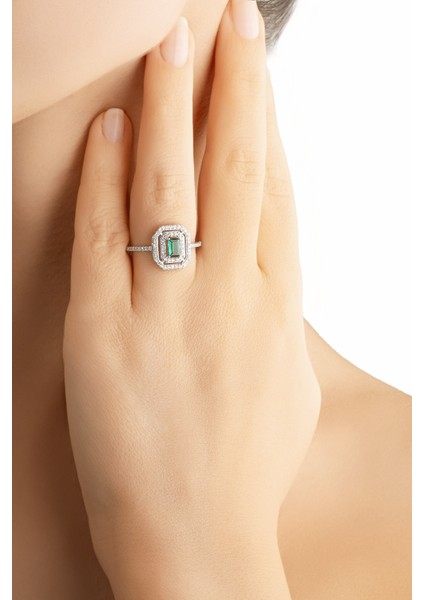 Zümrüt Büyüsü 18 Ayar Beyaz Altın Kaplama Gümüş Yüzük modelleri