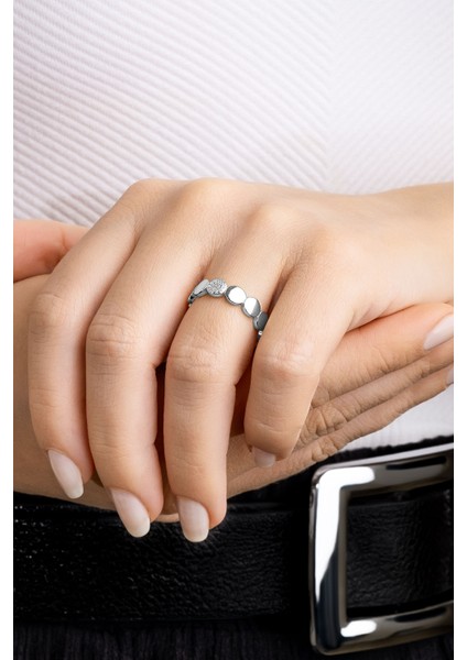 Sade 18 Ayar Beyaz Altın Kaplama Gümüş Minimal Yüzük fiyatları