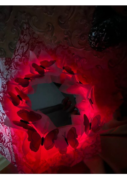 Aynalı Kırmızı Kelebek Buketi