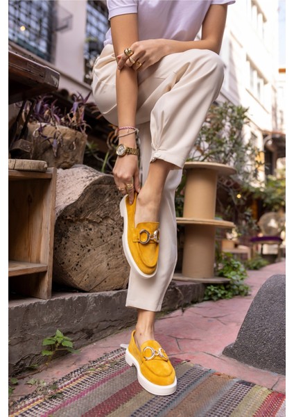 Granda Kadın Sari Gercek Deri Suet Loafer Ayakkabi