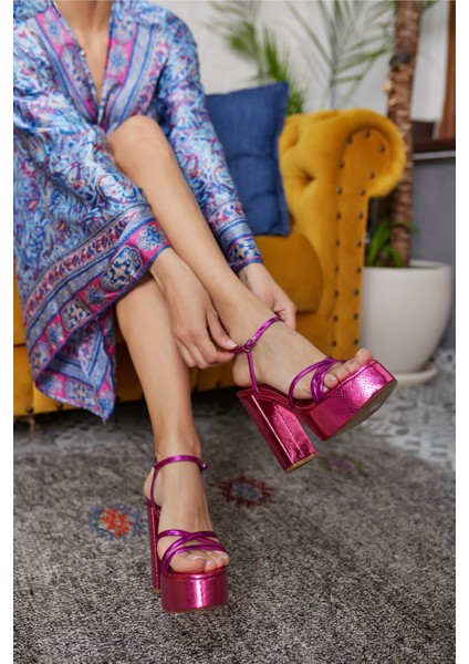 Isola Kadın Fusya Ithal Malzeme Platform Topuklu Sandalet fiyatları