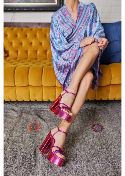 Isola Kadın Fusya Ithal Malzeme Platform Topuklu Sandalet fırsatları