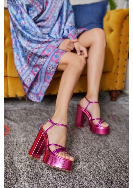 Isola Kadın Fusya Ithal Malzeme Platform Topuklu Sandalet indirimleri