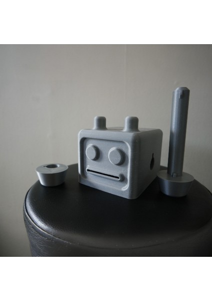 Robot Tasarımlı 3D Baskı Tuvalet Kağıdı Tutucu – 15 cm fiyatları