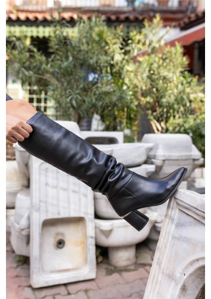 Janik Kadın Siyah Buzgulu Detay Çizme