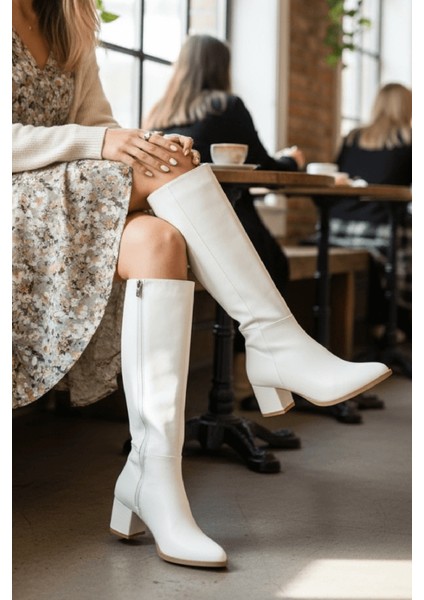 Despina Beyaz Deri Topuklu (5 cm Topuklu ) Yanı Fermuarlı Günlük Kullanım Çizme