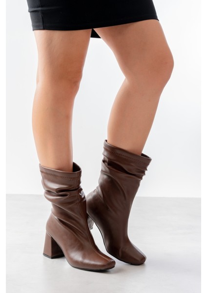 Madamore Kahverengi Büzgülü Küt Burun (8 cm Topuk Boyu) Günlük Kullanım Bot fiyatları