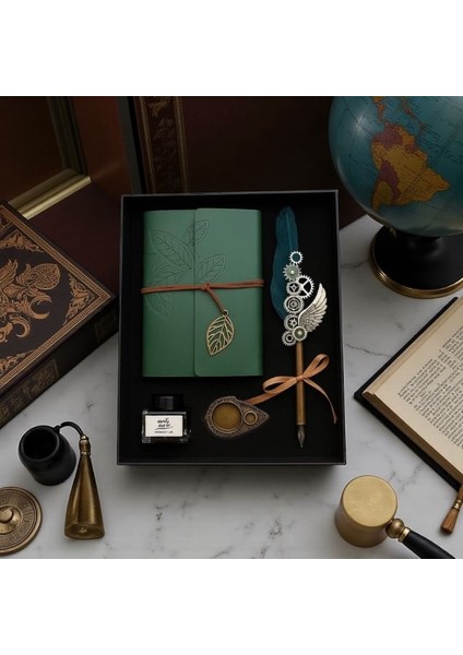 Isme Özel Yeşil Renk Divit Hokka Defter ve Tüylü Kalem Seti