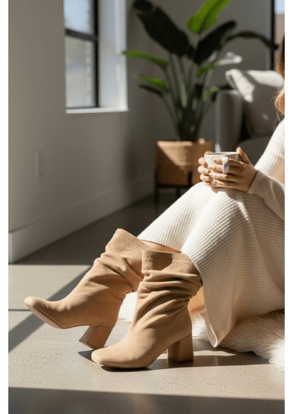 Madamore Bej Süet Büzgülü Küt Burun (8 cm Topuk Boyu) Günlük Kullanım Bot fırsatları