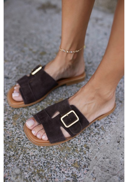 Mezzo Kadın Kahve Suet Toka Detay Terlık fırsatları