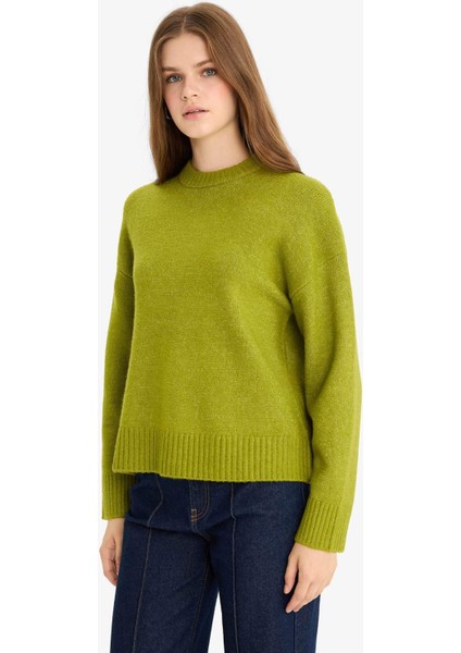 Oversize Geniş Kalıp Bisiklet Yaka KAZAK R6044AZ25WN fırsatları