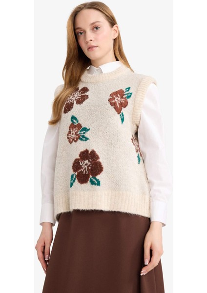 Regular Fit Bisiklet Yaka Triko YELEK G0715AX25WN modelleri