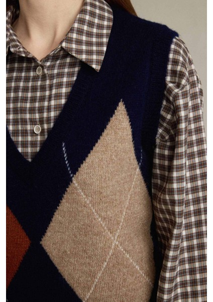 Slim Fit Dar Kesim V Yaka Baklava Desenli Süveter G6301AX25WN fırsatları