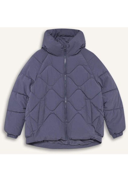 Fit Su İtici Oversize Fit Geniş Kalıp Kapüşonlu Fermuarlı Cepli Şişme Mont E9260AX25AU