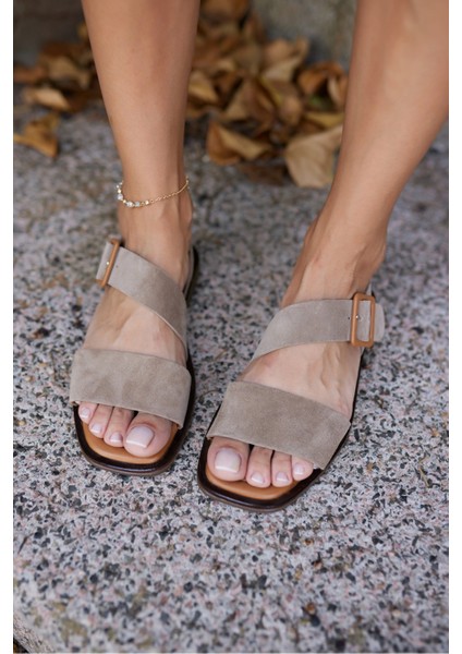 Poster Kadın Vizon Kum Suet Sandalet indirimleri