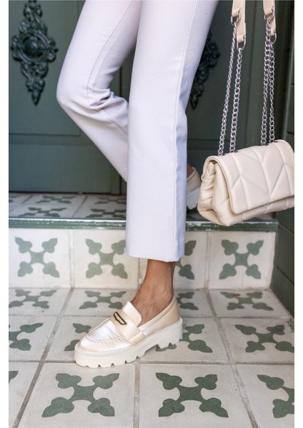 Crespo Kadin Bej Parasut Toka Detay Loafer Ayakkabi fiyatları