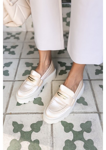 Crespo Kadin Bej Parasut Toka Detay Loafer Ayakkabi modelleri