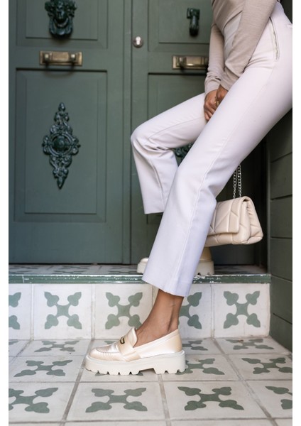 Crespo Kadin Bej Parasut Toka Detay Loafer Ayakkabi