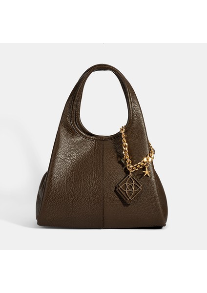Kadın Kahve Charm Aksesuarlı Deri El Çantası fiyatları