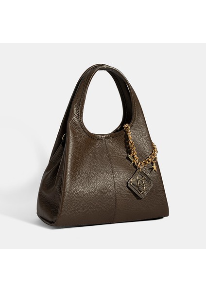 Kadın Kahve Charm Aksesuarlı Deri El Çantası modelleri