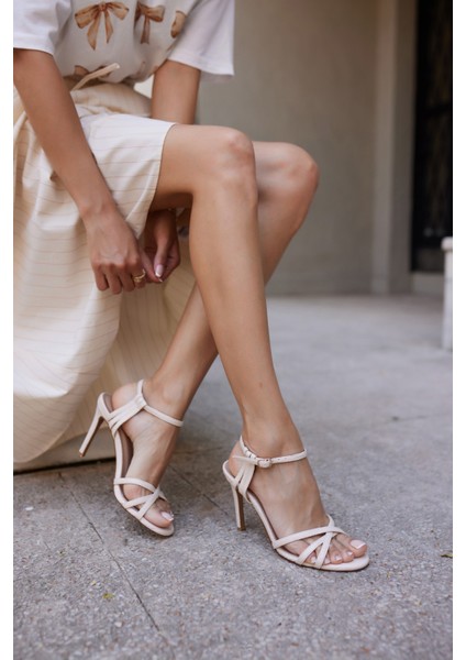 Chuki Kadın Gumus Bantlı Topuklu Sandalket fırsatları