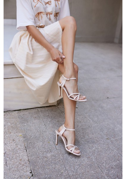 Chuki Kadın Gumus Bantlı Topuklu Sandalket indirimleri