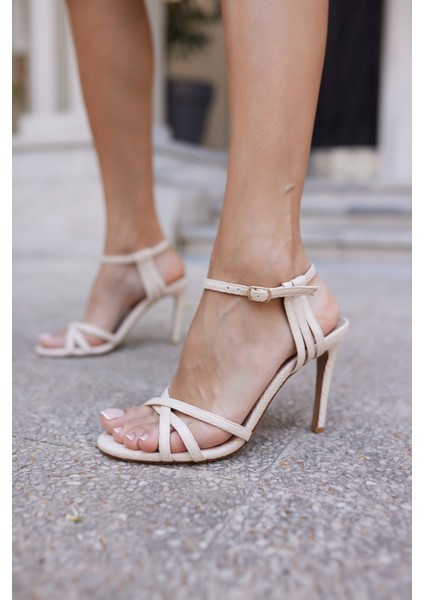 Chuki Kadın Gumus Bantlı Topuklu Sandalket
