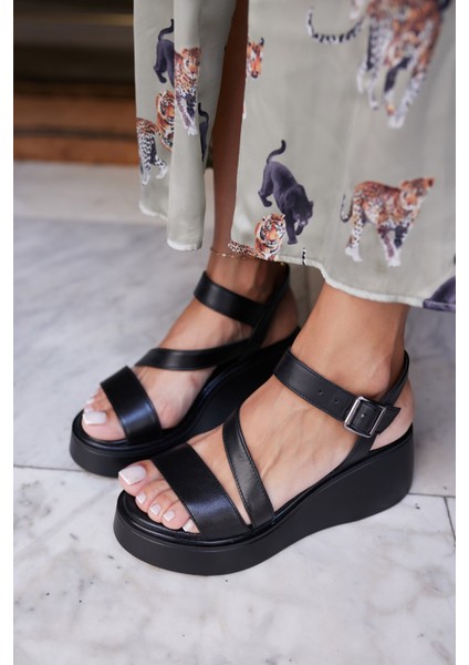 Aspetto Kadin Siyah Gercek Deri Dolgu Taban Sandalet