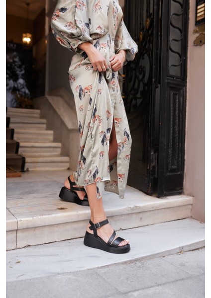 Aspetto Kadin Siyah Gercek Deri Dolgu Taban Sandalet