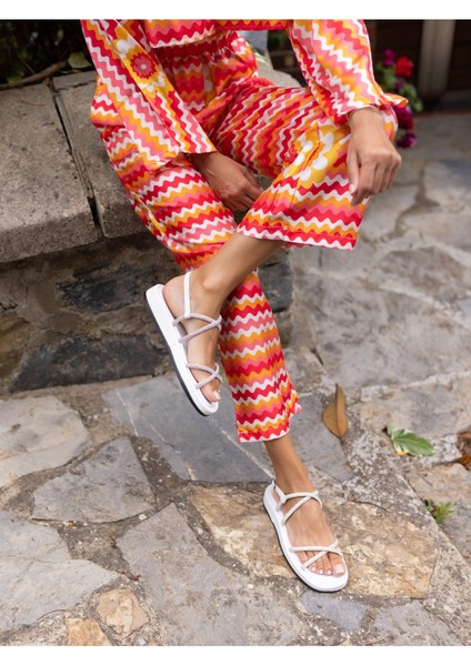 Master Kadin Beyaz Taş Detay Sandalet indirimleri