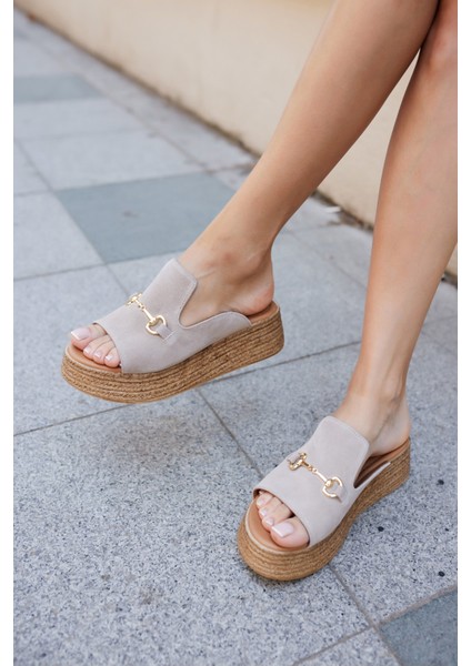 Barcolo Kadın Bej Gercek Suet Toka Detay Terlık modelleri