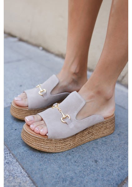 Barcolo Kadın Bej Gercek Suet Toka Detay Terlık