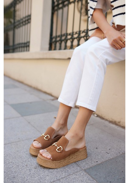 Barcolo Kadın Bej Gercek Suet Toka Detay Terlık