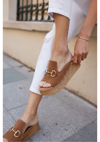 Barcolo Kadın Bej Gercek Suet Toka Detay Terlık