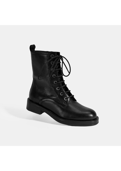 Kadın Siyah Bağcıklı Deri Postal Bot indirimleri